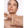 Sisley Lovro Burbulinis makiažo pagrindas su aeruota, skaistinančia formule „04 Sunny“ 50 ml