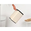 Brabantia Bo Waste Bin, 7L - Soft rusvai gelsvas