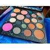 „Smashbox Cosmic Celebration“ gaivios spalvos ir blizgesio veido paletė 7,5 g