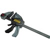 Stanley Tools FatMax XL paleidimo gnybtas 300 mm, STA083239 Stanley Tools FatMax XL trigerinis gnybtas turi tvirtą, termiškai apdorotą plieninį I sijos strypą, kuris užtikrina ilgalaikį tvirtumą ir patvarumą. Įrengtos nuimamos, minkštos žandikaulio plokštės su grioveliais, kad pagerintų sukibimą, ir įduba strypui ir apvalioms medžiagoms. Žandikaulis gali būti lengvai apverčiamas, kad taptų barstytuvu, nereikalaujant papildomų įrankių.