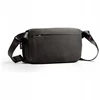 Bag Crossbody UNIQ Denver 5L juodos spalvos