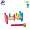 Woody 90002 Eco Wooden Mokomasis spalvotas žaislas Plaktukas su stovu ir formomis (8vnt) vaikams nuo 2 metų (21,5x12cm)