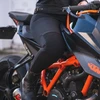 Trumpos moteriškos motociklininkės tamprės Oxford Super Moto, juodos