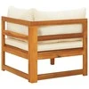 Kampinė sofa su kreminėmis pagalvėlėmis, akacijos masyvas