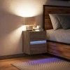 Prie sienos montuojama naktinė spintelė su LED, ruda ąžuolo