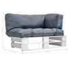 Sodo sofa iš palečių su pilkomis pagalvėlėmis, pušies mediena