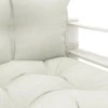Sodo sofa iš palečių su smėlio spalvos pagalvėmis, mediena