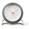 Arne Jacobsen Clocks Arne Jacobsen - Bankers stalo laikrodis - Ø11 cm - Tamsiai pilkas