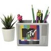 Pyramid International – MTV stalas tvarkingas