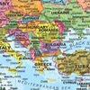Pasaulio politinis žemėlapis 53×68cm, 1:60 mln, laminuotas, su metaliniais laikikliais