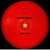 NIGHTBALL TANGLE Tamsoje šviečiantis krepšinio kamuolys, 25 cm, raudonas