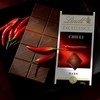 "LINDT EXCELLENCE" juodasis šokoladas su aitriųjų paprikų ekstraktu, 100 g
