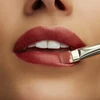 MAC Cosmetics Lustreglass Lipstick drėkinamieji lūpų dažai, 3 g | spalva: PDA