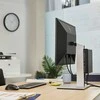 HP Pro Mini 400 G9 su Intel Core i5-14500T 16 GB RAM ir 256 GB SSD procesoriumi bei 11 colių įstrižainės ekranu, puikiai dera su 1J War procesoriumi (vokiečių kalba).