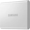 Kietasis diskas Nešiojamasis SSD diskas „Samsung T7 Resurrected 1TB“, kurio skaitymo sparta – 1050 MB/s, įrašymo sparta – 1000 MB/s.
