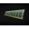 Samsung 64 GB DDR5 atminties modulis iš arti