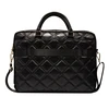 Guess PU Quilted 4G Metal Logo krepšys kompiuteriui 15/16" juodos spalvos