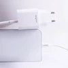 Maxlife MXTC-06-20AC PD QC įkroviklis 1x USB-C 1x USB 20W baltos spalvos + USB-C - Lightning kabelis 20W