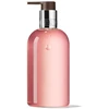 Molton Brown Delicious Rhubarb & Rose Liquid Rankų muilas skystas rankų muilas, 300 ml