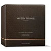 Molton Brown Re-Charge Juodas Pepper Candle kvepianti žvakė, 600 g