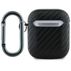 Red Bull Raudona Bull Raudonas BULL dėklas skirtas APPLE AirPods 1 / 2 RBA2PUCAILK (PU Carbon W/ Logo) juodos spalvos