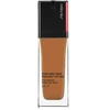 „Shiseido Synchro Skin Radiant Lifting Oil Free Kreminis Foundation“ makiažo pagrindas, SPF 30, 440 Amber, 30 ml