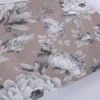 Stalo servetėlė „ZHAO“, 134 x 250 cm, pilkos rožės