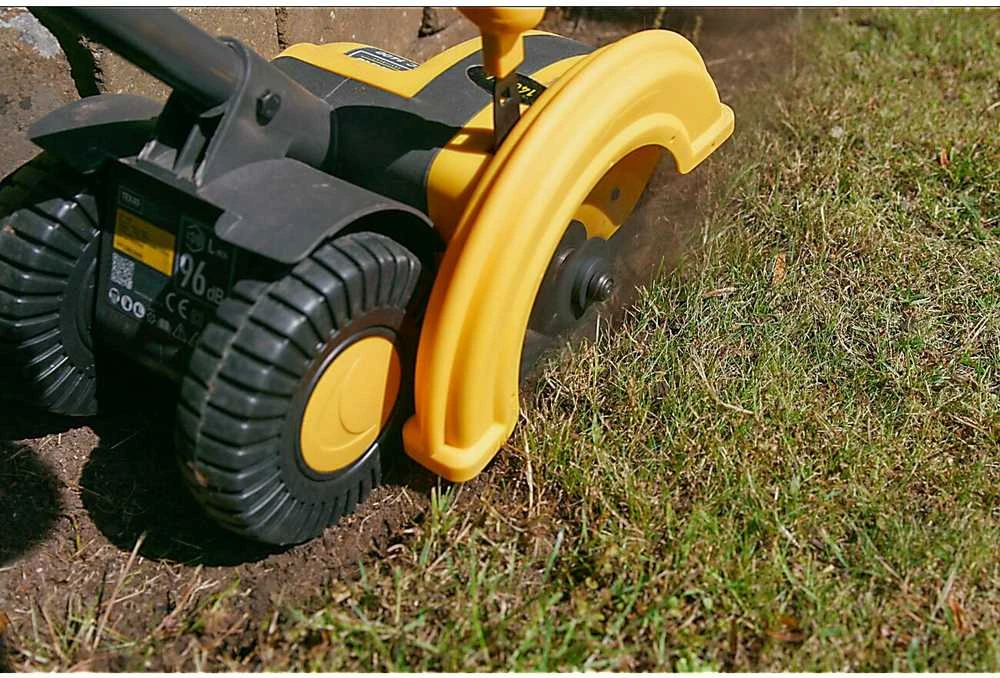 Pjoviklis velėnos TEXAS EC1400 + šepetys