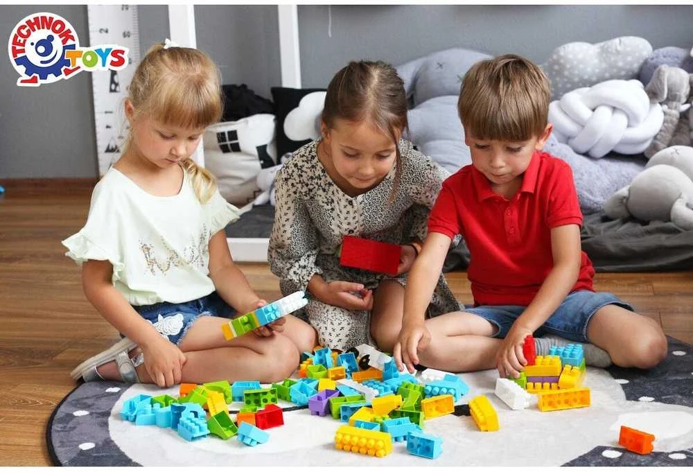Technok konstruktorius 64 detalės