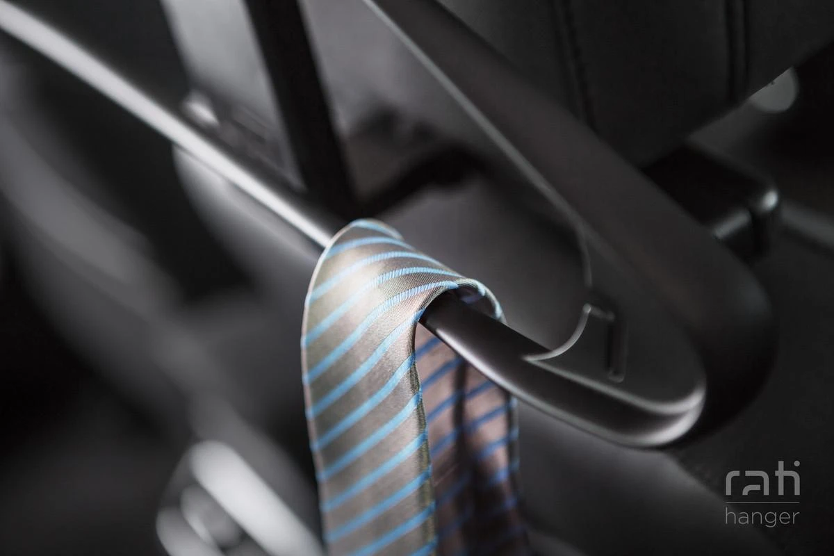 Automobilinė drabužių pakaba RATI