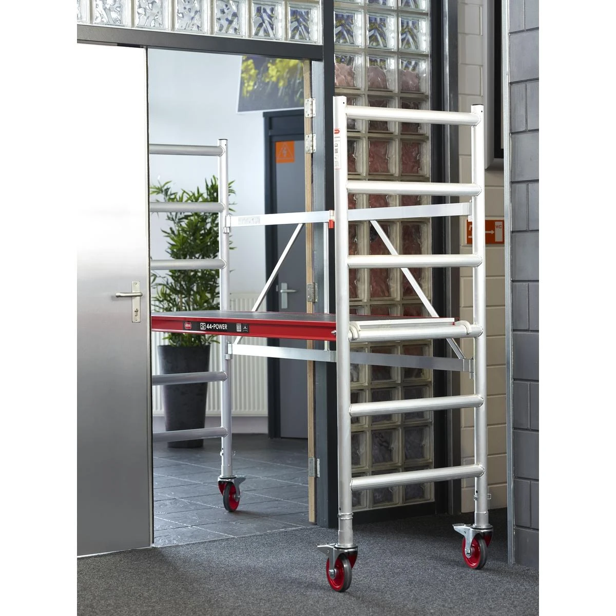 Altrex Aliuminio mobilus bokštelis RS 44 (A modulis), darbinis aukštis 3,00 m