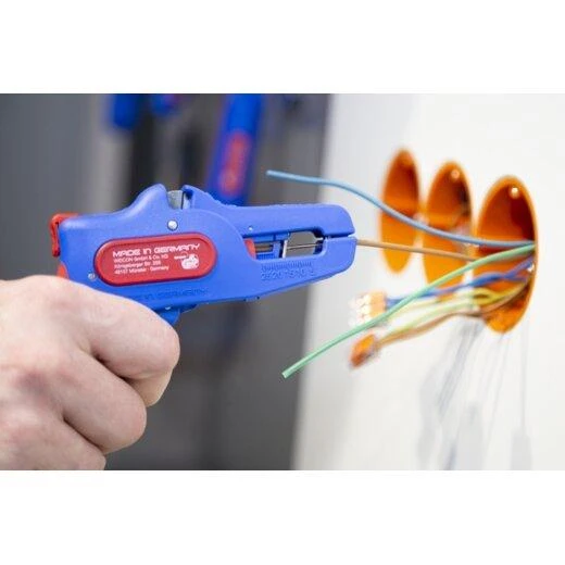 Nužievinimo replės, automatinės Weicon No. 5 PRO, 0,2-16mm², su keičiamu peiliu.