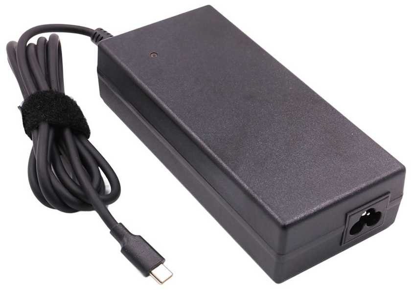 Įkroviklis CoreParts USB-C PD3.1 Maitinimo šaltinis MBXUSBC-AC0020 Juodas