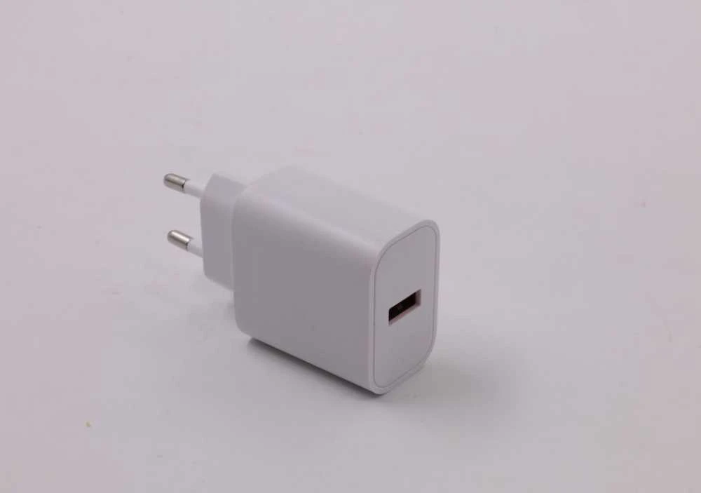 Įkroviklis MicroBattery CoreParts 1x USB-A 2.4 A (MBXAP-AC0007)