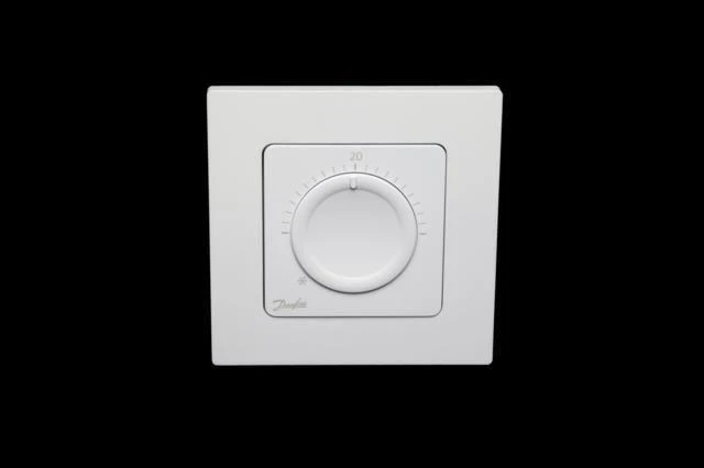 Šildymo valdymo sistema Danfoss Icon, termostatas 230V, su pasukamu disku, potinkinis