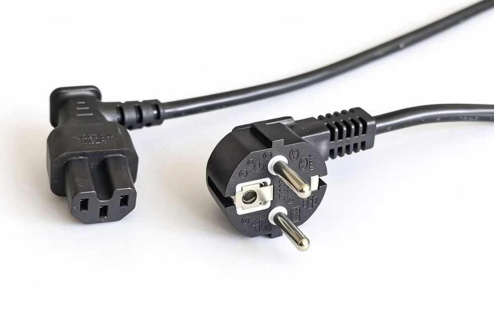 Maitinimo kabelis MicroConnect MC-JT008/HT3W-H05VV-F-3.0 be kategorijos