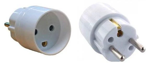 MicroConnect elektros kištukų adapteris, 2 vnt.