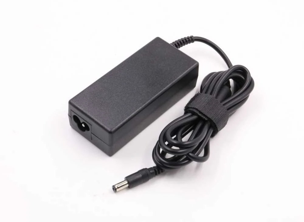 Coreparts Nešiojamojo kompiuterio maitinimo adapteris MicroBattery 65 W, 2.1 mm, (MBA1321A)