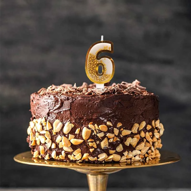 Auksinė žvakutė tortui skaičius "6"