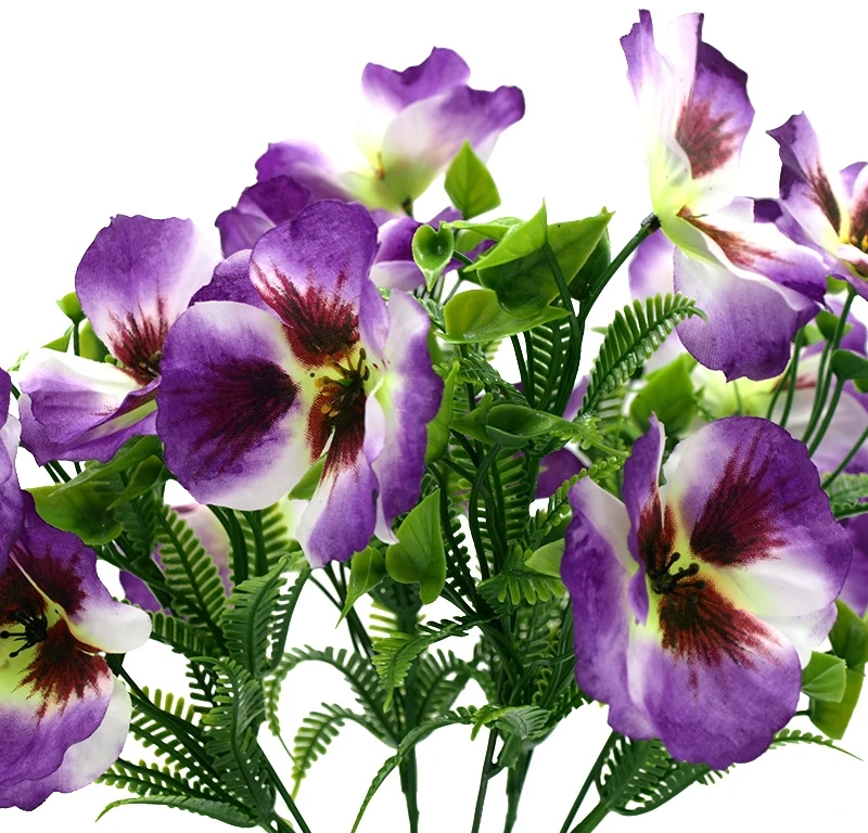 Dirbtinė violetinių našlaičių puokštė, 34 cm