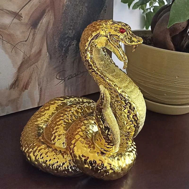 Porcelianinė gyvatės statulėlė, h 22 cm