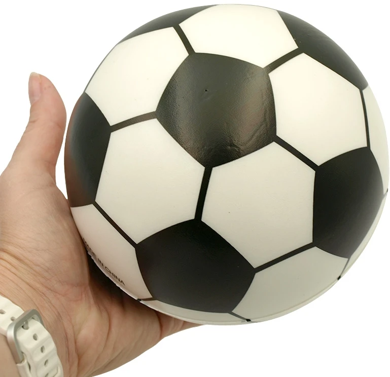 Pripučiamas guminis futbolo kamuolys, 15 cm