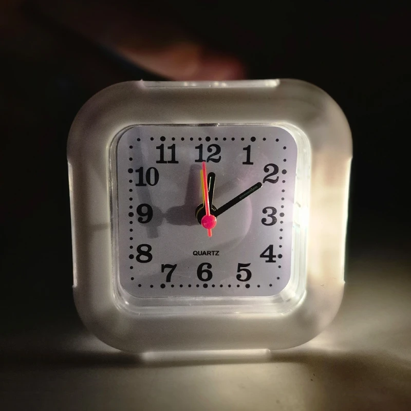 Stalinis žadintuvas su foniniu apšvietimu, h 9 cm