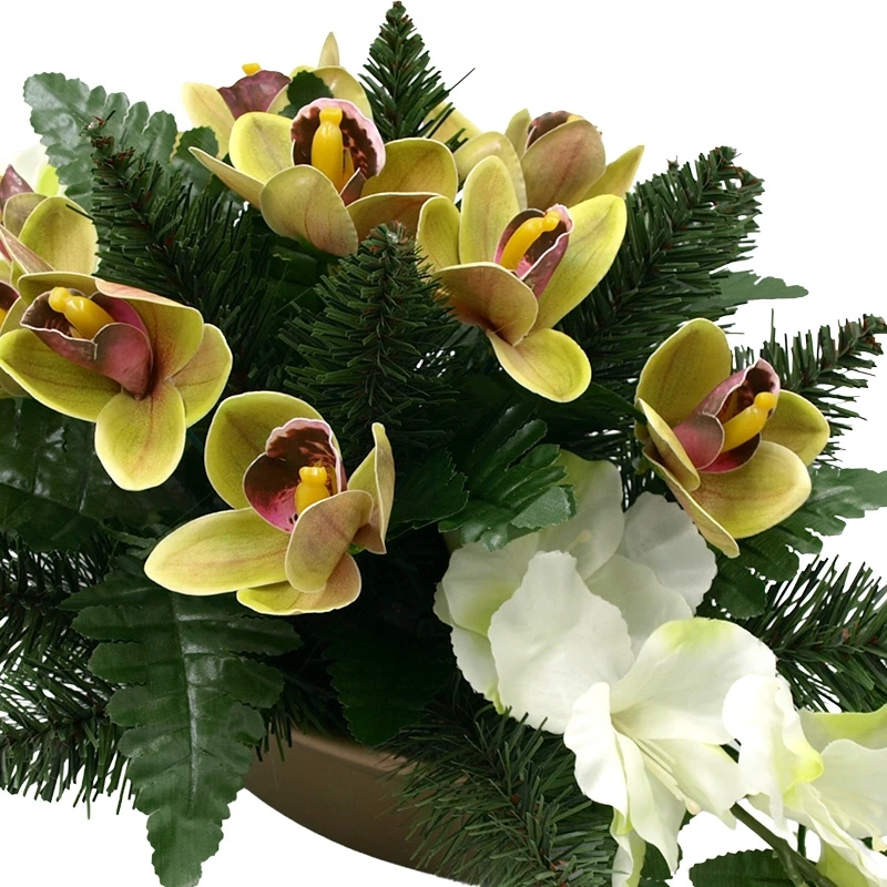 Vėlinių puokštė iš dirbtinių kardelių ir žalių orchidėjų žiedų
