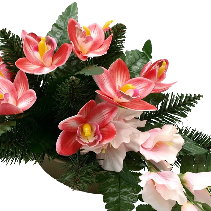 Vėlinių puokštė iš rožinių dirbtinių kardelių ir orchidėjų žiedų