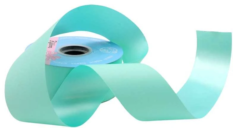 Žalsva plastikinė dovanų juostelė, h 5 cm