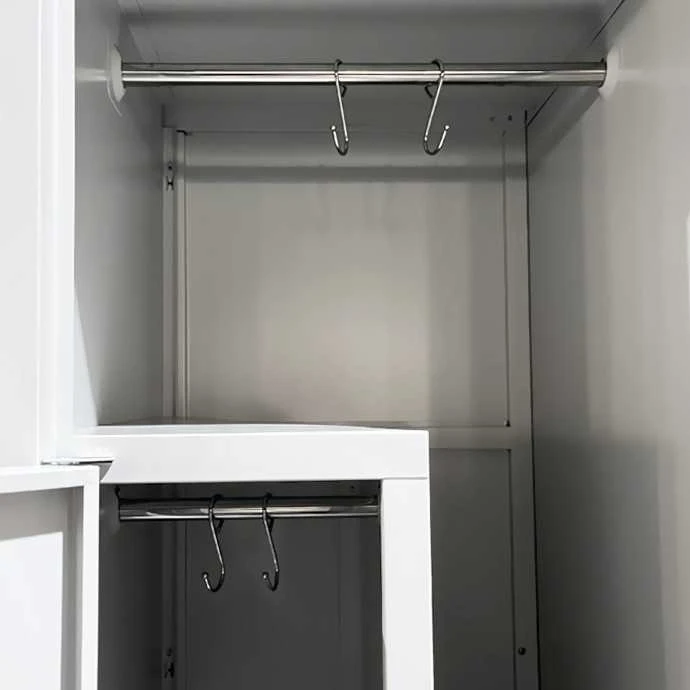 Metalinė persirengimo spintelė šešiavietė, dviejų lygių, L formos Rehalt Systems 1800 x 1200 x 500