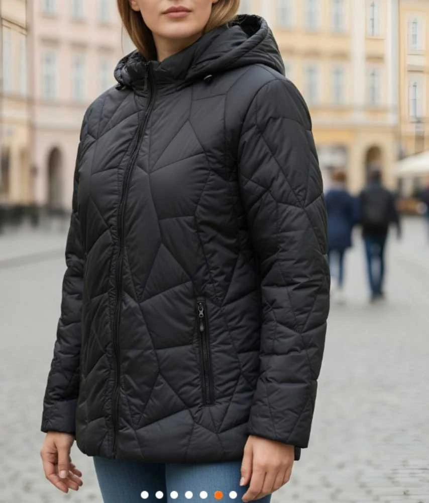 Juoda dygsniuota striukė Jen