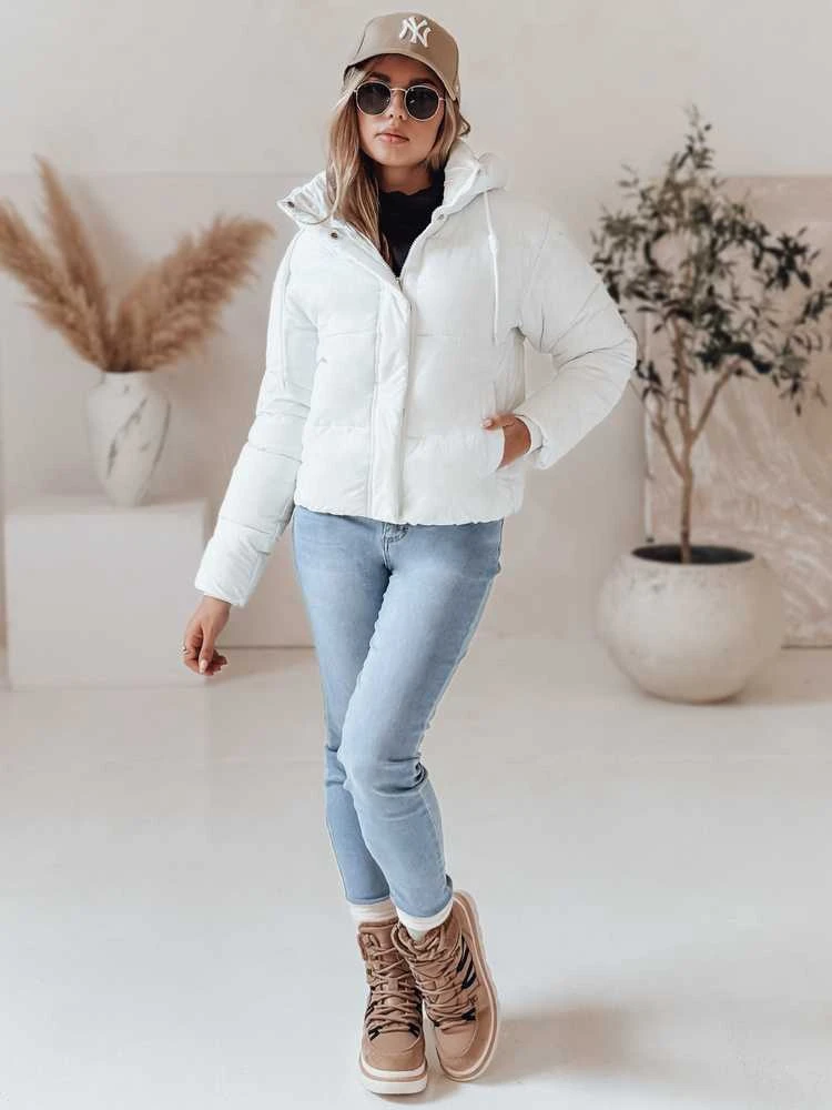 Moteriška baltos spalvos striukė Snowlike