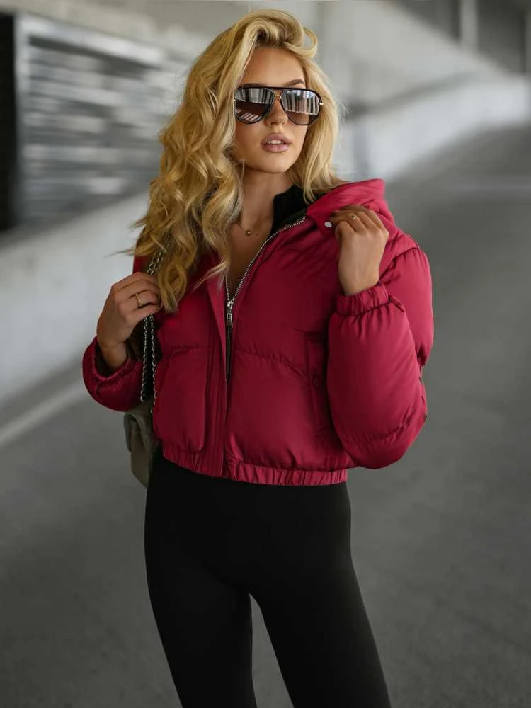 Moteriška raudona striukė Trini